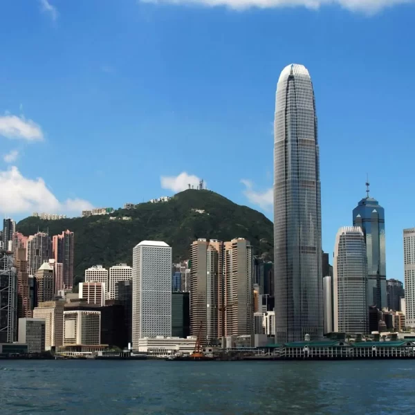 Hong Kong oferece passagens gratuítas para atrair turistas novamente