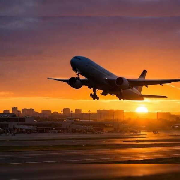 Tráfego aéreo na América Latina cresce em 2026, mas alta do combustível pressiona passagens e rotas